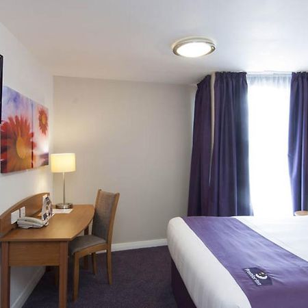 Premier Inn Newport/Telford Newport  Buitenkant foto