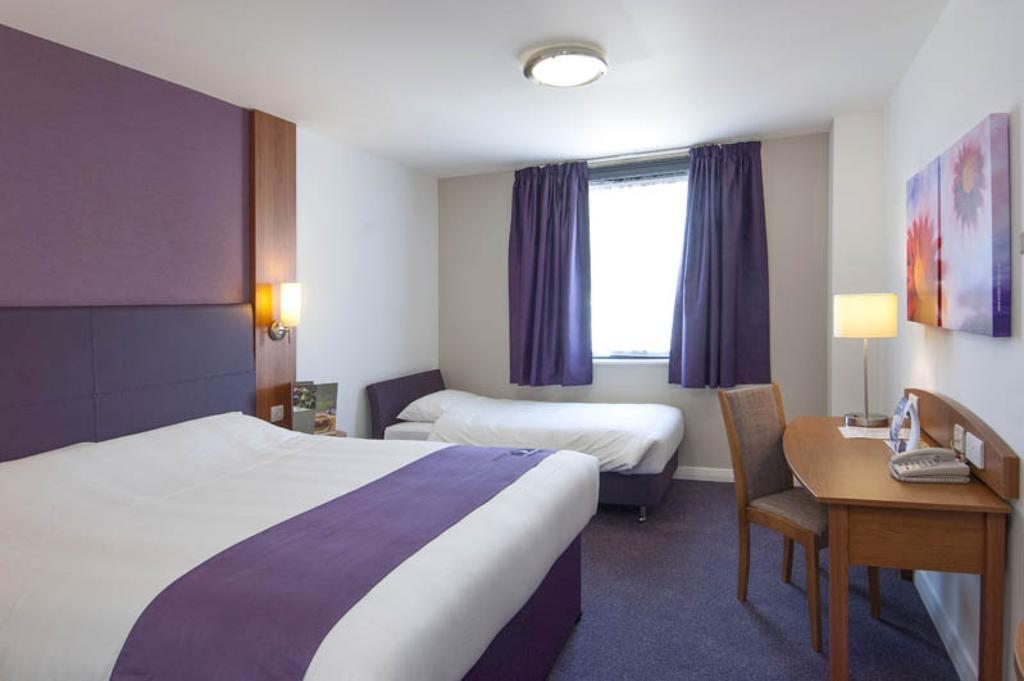 Premier Inn Newport/Telford Newport  Buitenkant foto