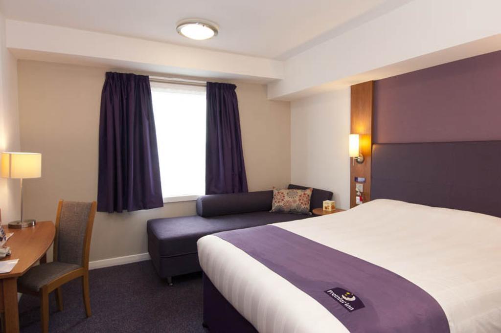 Premier Inn Newport/Telford Newport  Buitenkant foto