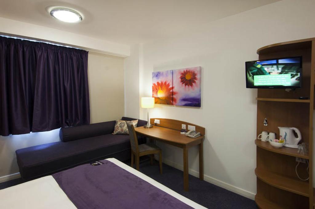 Premier Inn Newport/Telford Newport  Buitenkant foto
