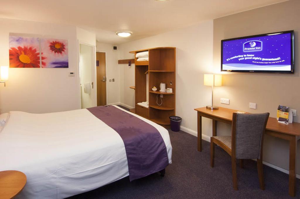 Premier Inn Newport/Telford Newport  Buitenkant foto