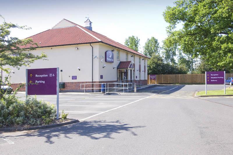 Premier Inn Newport/Telford Newport  Buitenkant foto