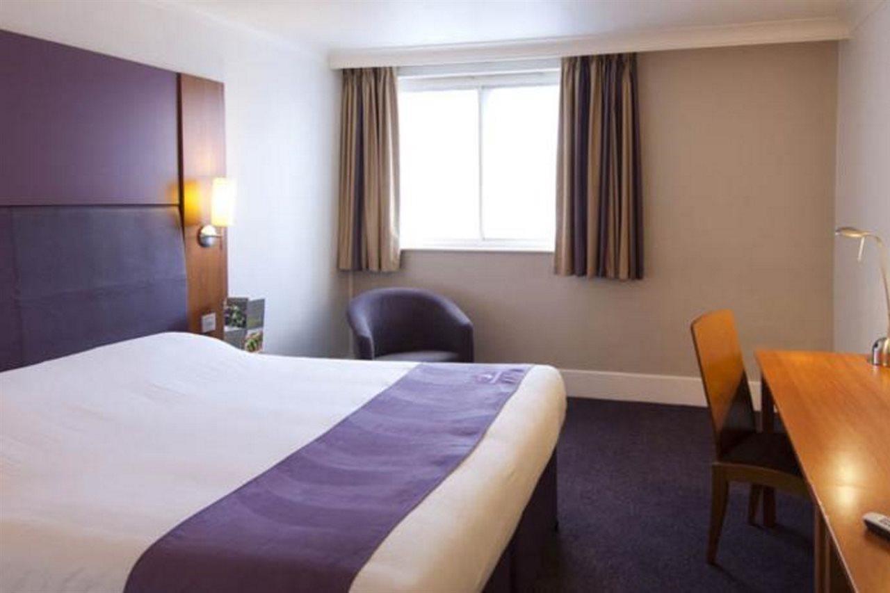 Premier Inn Newport/Telford Newport  Buitenkant foto
